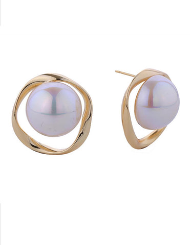 AKA Globe Pearl Post Earrings (Gold)